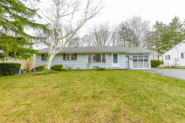 $199,990 | 157 Picturesque Drive, Greece, NY 14616