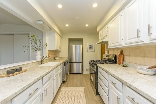 $199,990 | 157 Picturesque Drive, Greece, NY 14616