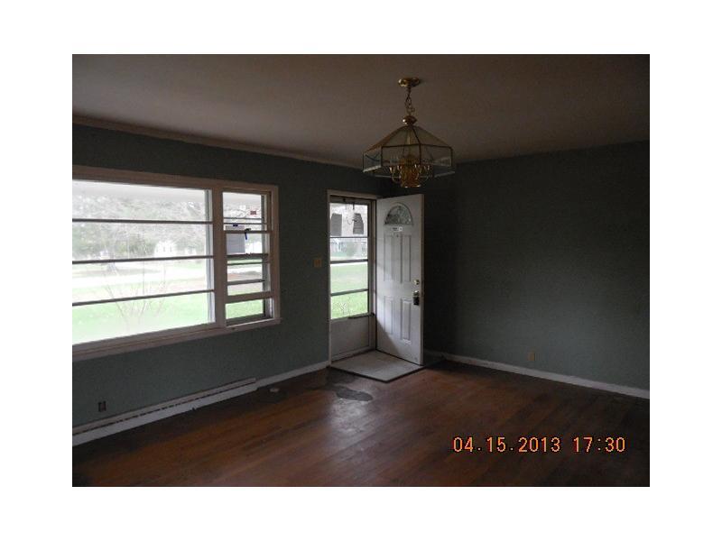 2829 Cardigan Road Indianapolis, IN 46268 - Photo 2 of 16 Gallery Image 2