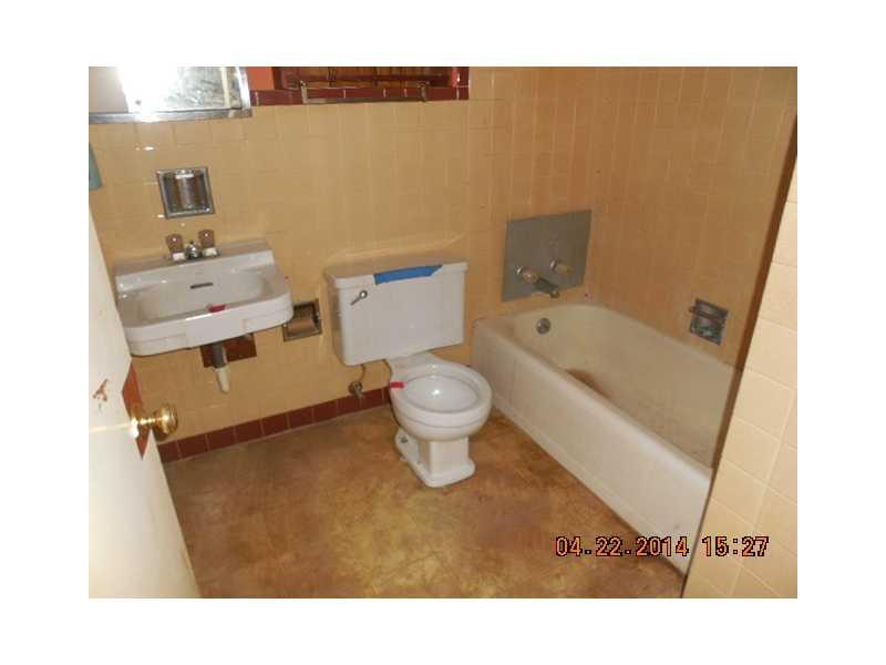 2829 Cardigan Road Indianapolis, IN 46268 - Photo 12 of 16 Gallery Image 12