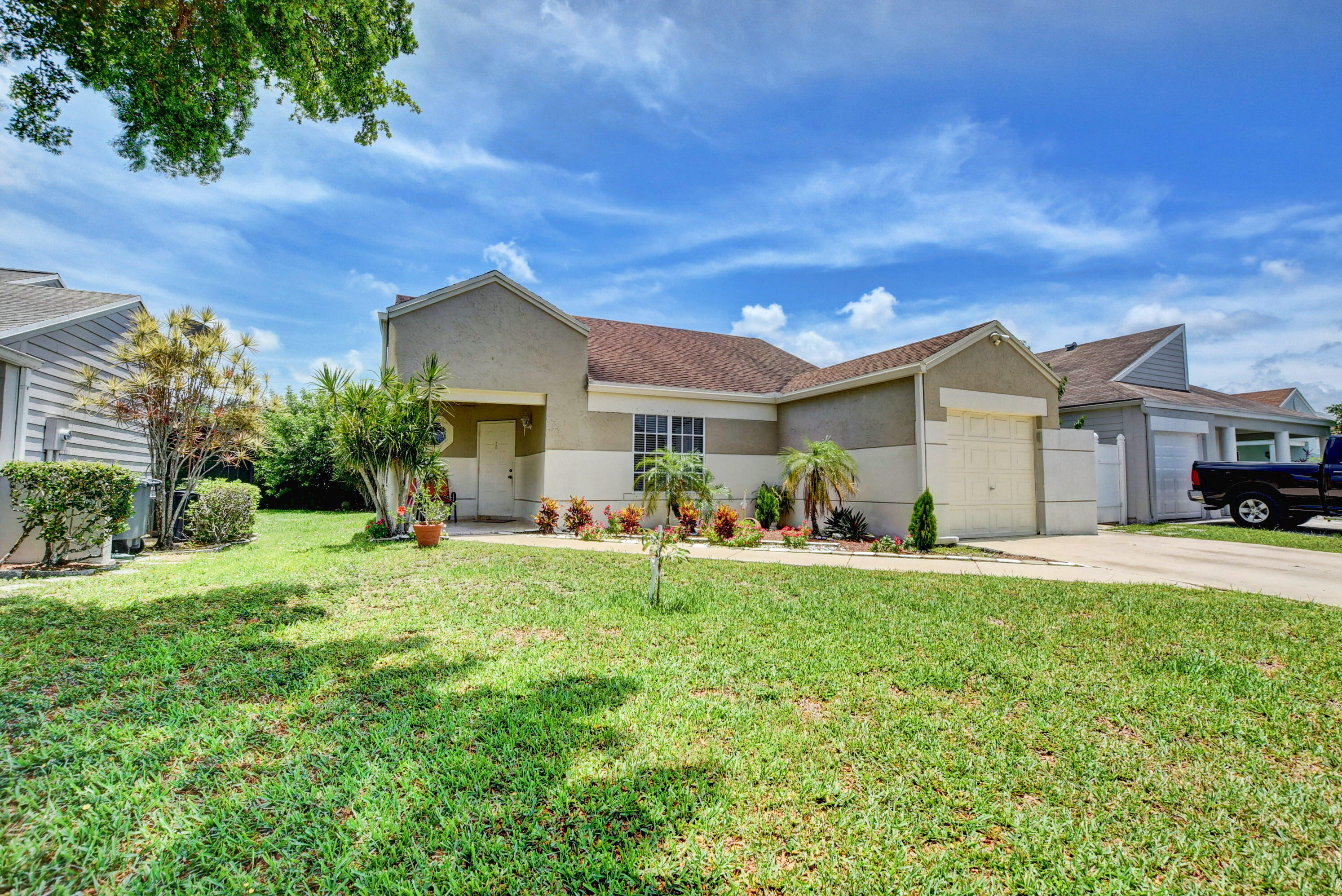 8478 Dynasty Drive Boca Raton, FL 33433 - Photo 3 of 42 14_dsc_9146_47_48_49_50
