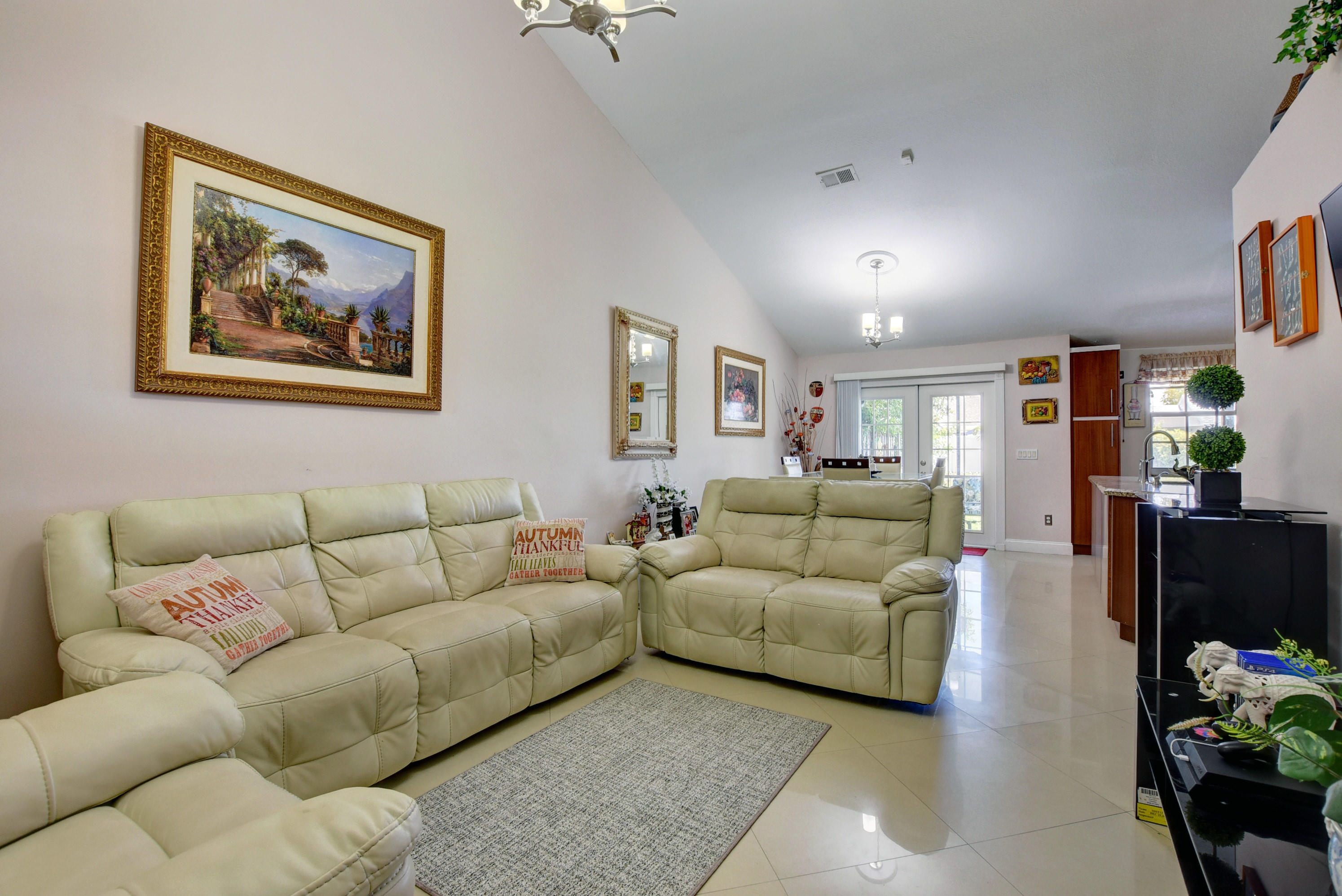 8478 Dynasty Drive Boca Raton, FL 33433 - Photo 6 of 42 17_dsc_9161_2_3_4_5