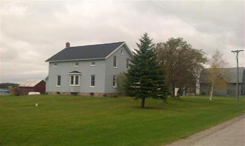 4720 South Block Road Frankenmuth, MI 48734 - Photo 4 of 38 20261274-3.JPG