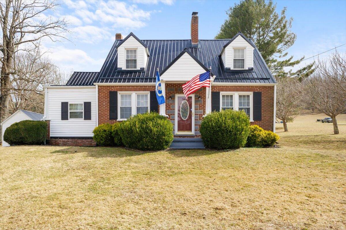 10664 Bent Mountain Road Bent Mountain, VA 24059 - Photo 1 of 30 Front