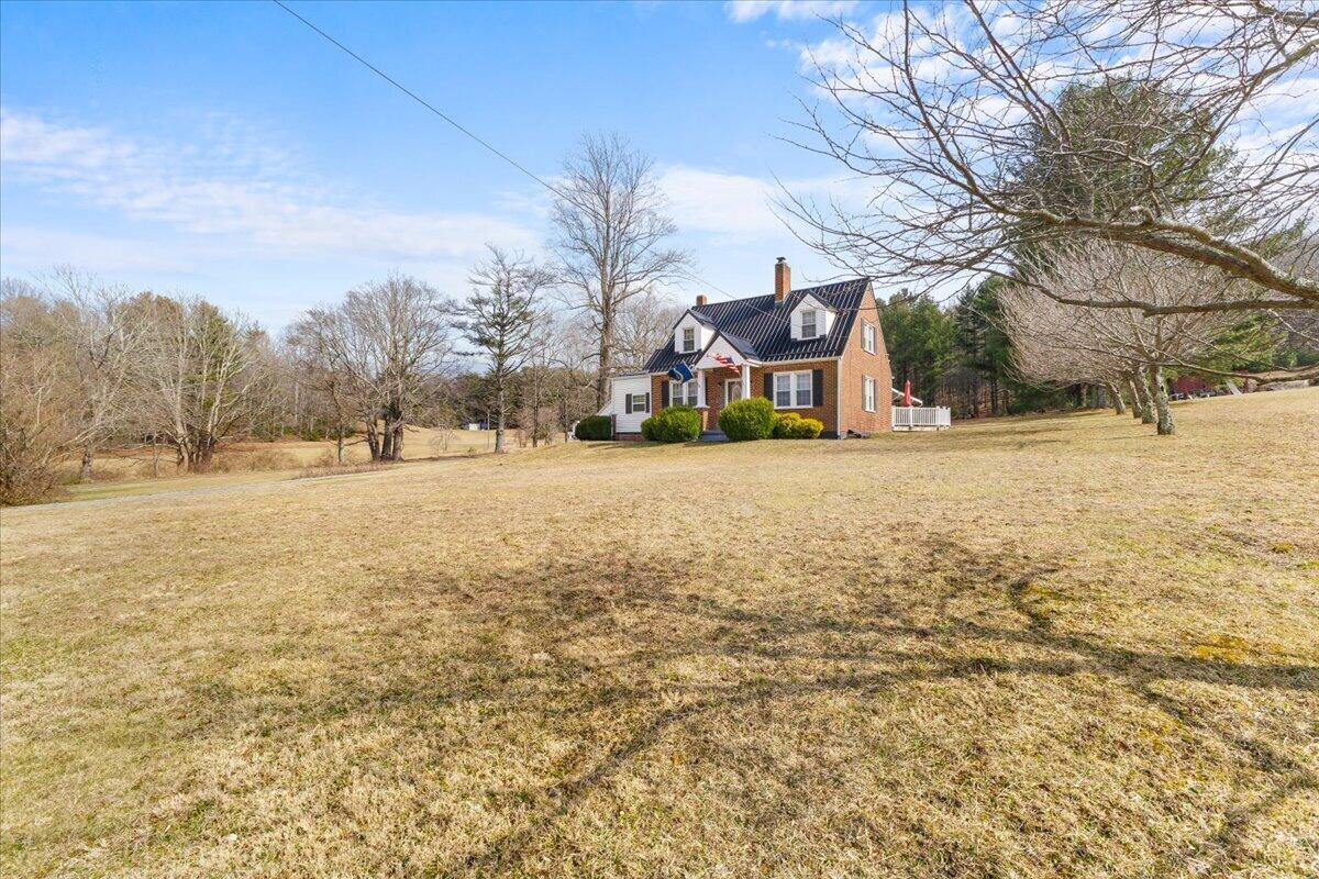 10664 Bent Mountain Road Bent Mountain, VA 24059 - Photo 3 of 30 03-10664 Bent Mountain Rd 03