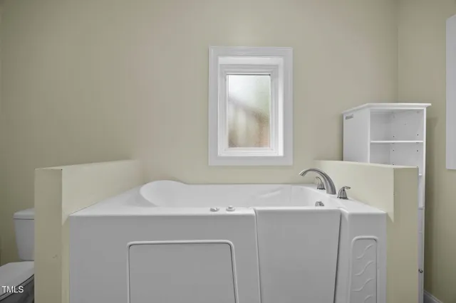 $920,000 | 553 Waterside Drive, Yanceyville, NC 27379