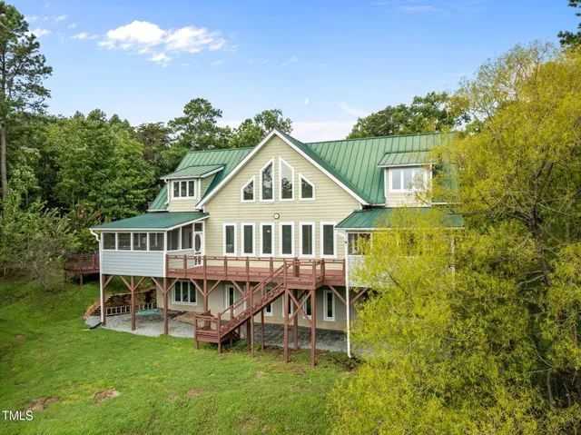 $920,000 | 553 Waterside Drive, Yanceyville, NC 27379