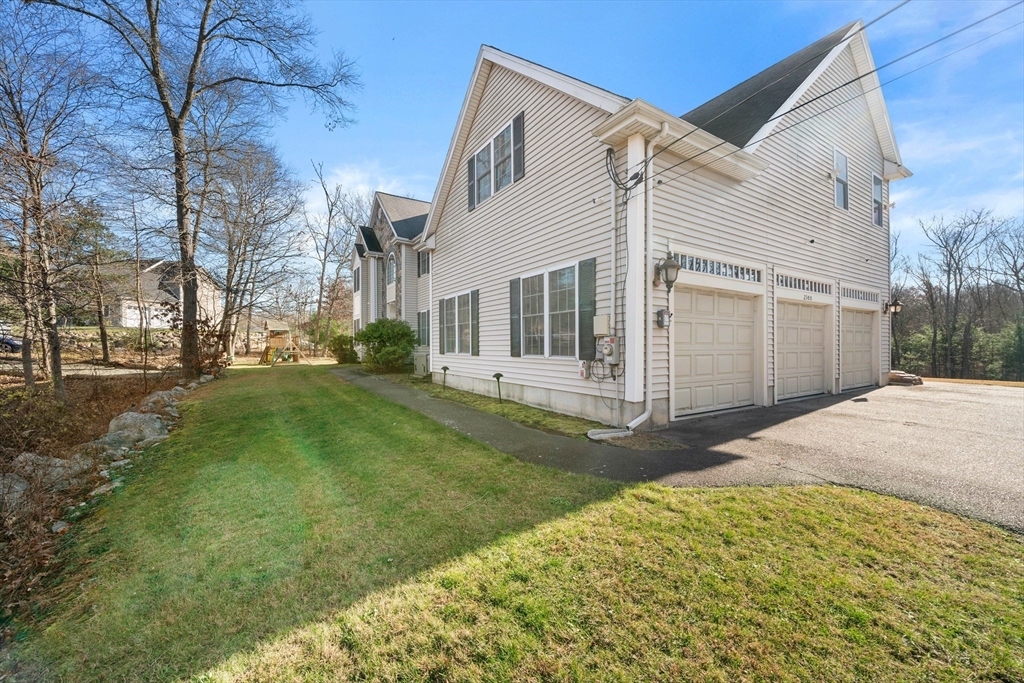 2300 Bay Road Stoughton, MA 02072 - Photo 4 of 41 Gallery Image 4