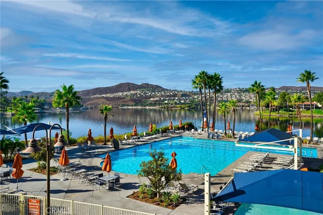 $616,900 | 22054 Treasure Island Drive, Unit 33, Canyon Lake, CA 92587