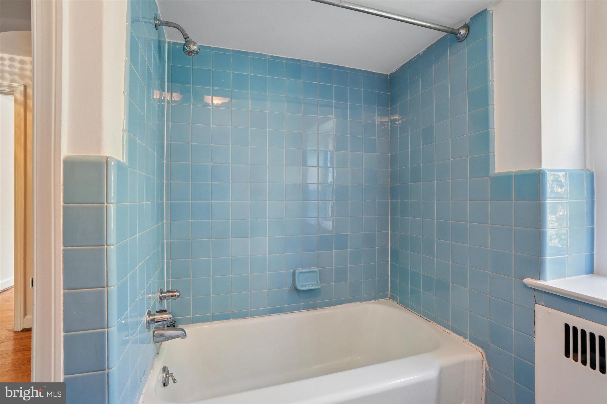 430 Mcclenaghan Mill Road Wynnewood, PA 19096 - Photo 28 of 35 Hallway full bathroom