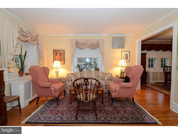 410 Kent Road Bala Cynwyd, PA 19004 - Photo 4 of 20 Living Room