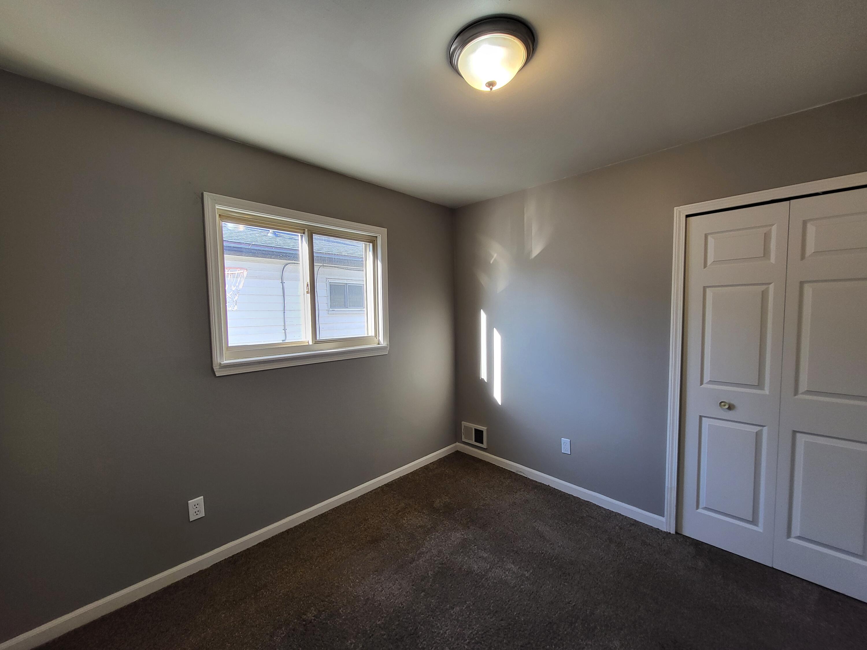 21813 Rosedale Street St. Clair Shores, MI 48080 - Photo 9 of 13 20251113_143703