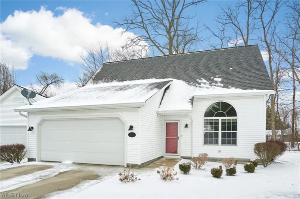 $238,000 | 123 Woodbine Ovl, Madison, OH 44057