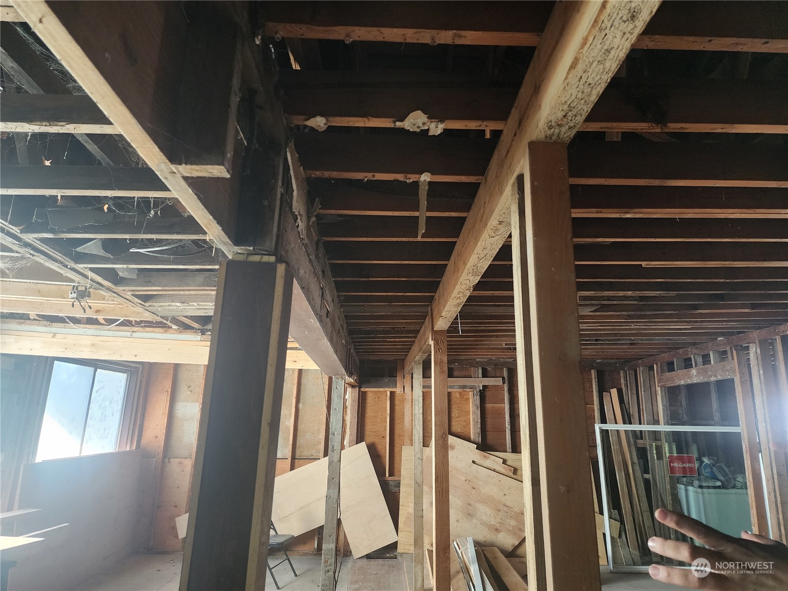 2325 Wheaton Way Bremerton, WA 98310 - Photo 15 of 34 a view of entryway