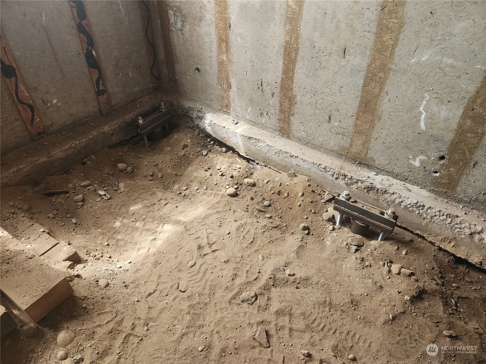 2325 Wheaton Way Bremerton, WA 98310 - Photo 21 of 34 a view of a backyard