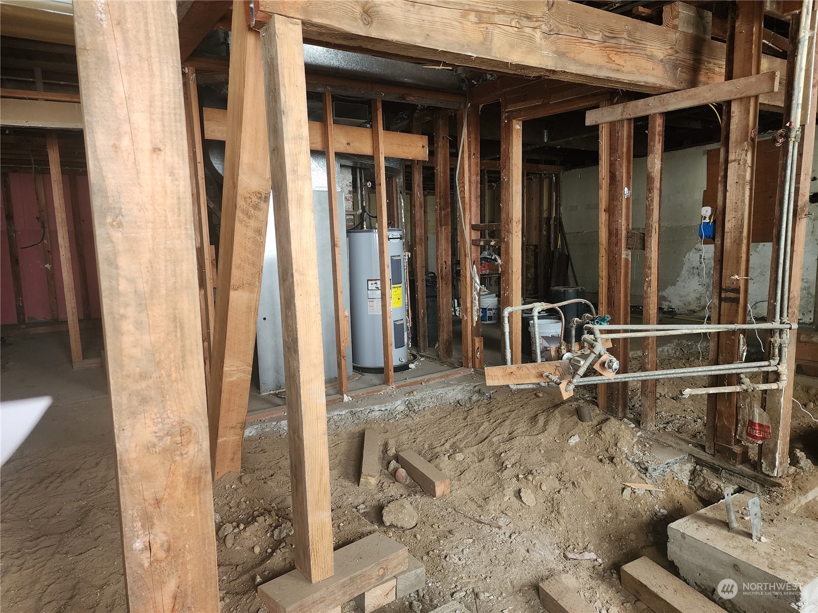 2325 Wheaton Way Bremerton, WA 98310 - Photo 23 of 34 front view of a house