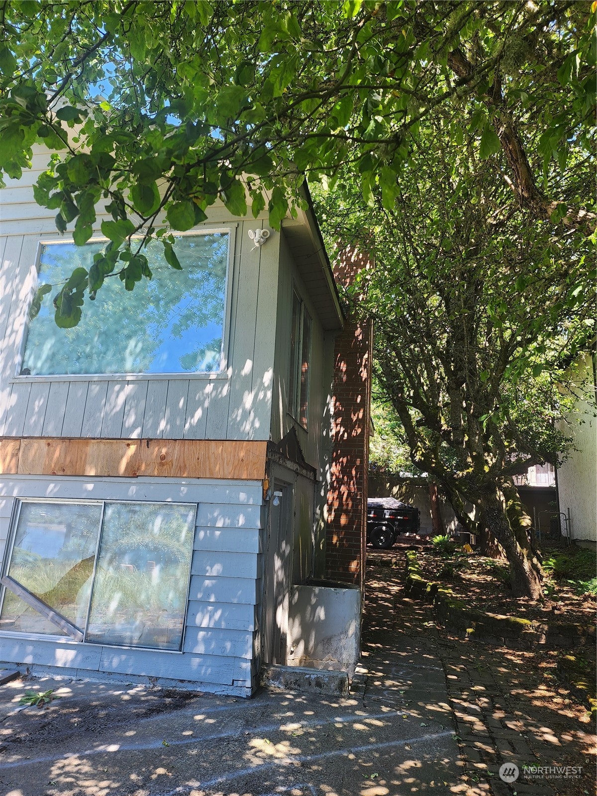 2325 Wheaton Way Bremerton, WA 98310 - Photo 8 of 34 a view of a yard