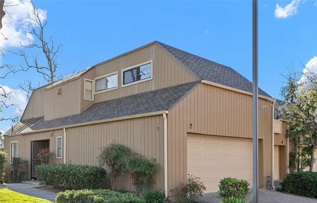 a house view with a outdoor space