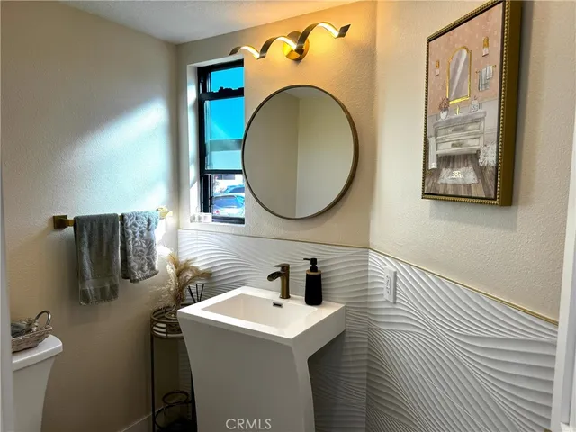 $6,200 | 7 Sweetwater, Unit 11, Irvine, CA 92603