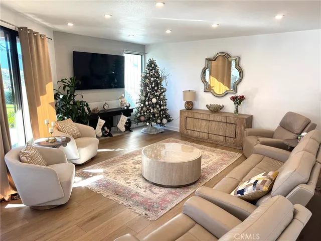 $6,200 | 7 Sweetwater, Unit 11, Irvine, CA 92603