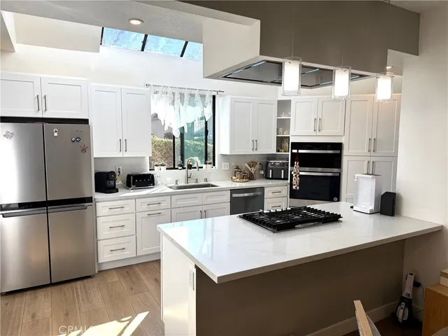 $6,200 | 7 Sweetwater, Unit 11, Irvine, CA 92603