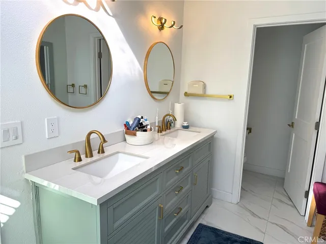 $6,200 | 7 Sweetwater, Unit 11, Irvine, CA 92603