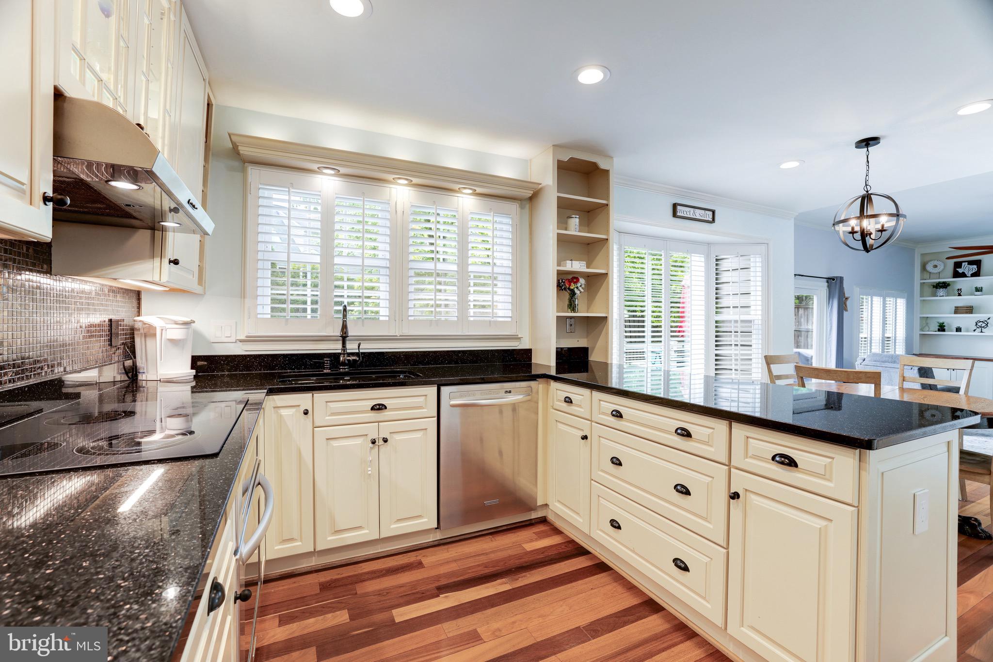 999 Crestview Drive Herndon, VA 20170 - Photo 12 of 42