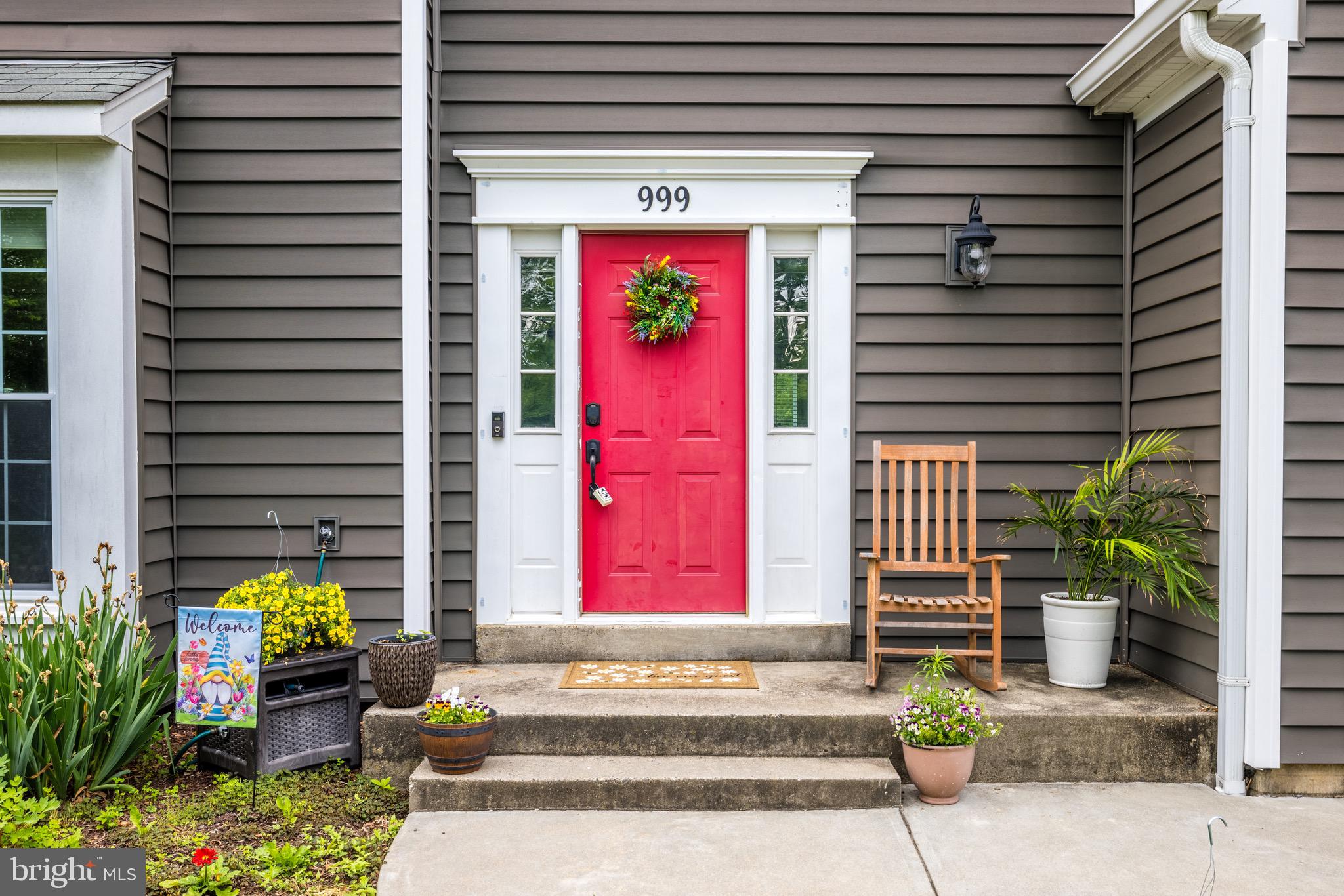 999 Crestview Drive Herndon, VA 20170 - Photo 3 of 42