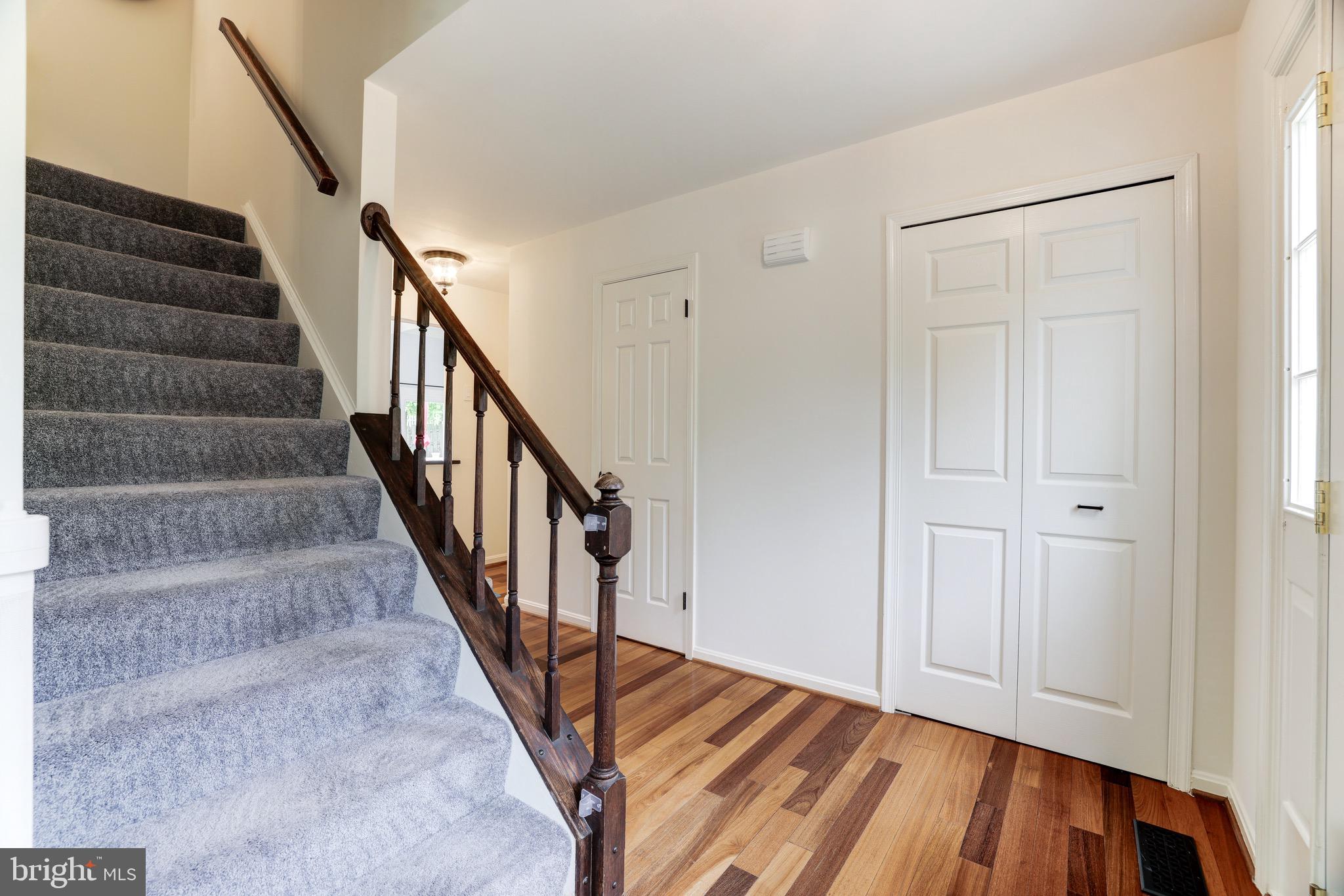 999 Crestview Drive Herndon, VA 20170 - Photo 5 of 42