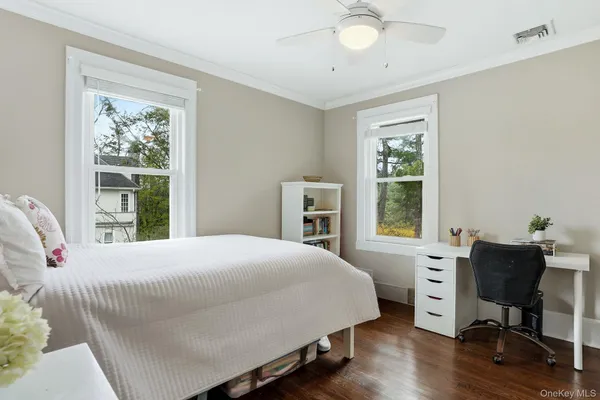 $1,775,000 | 5 Dobbs Terrace, Scarsdale, NY 10583