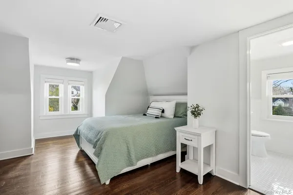 $1,775,000 | 5 Dobbs Terrace, Scarsdale, NY 10583