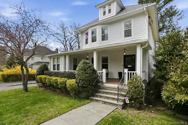 $1,775,000 | 5 Dobbs Terrace, Scarsdale, NY 10583