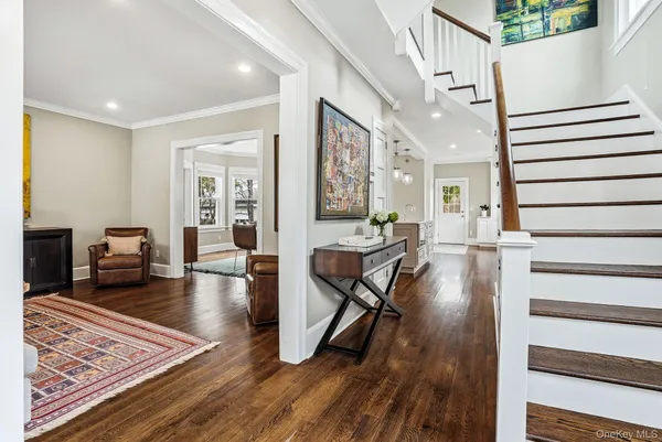 $1,775,000 | 5 Dobbs Terrace, Scarsdale, NY 10583