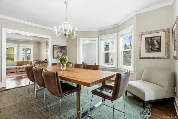 $1,775,000 | 5 Dobbs Terrace, Scarsdale, NY 10583