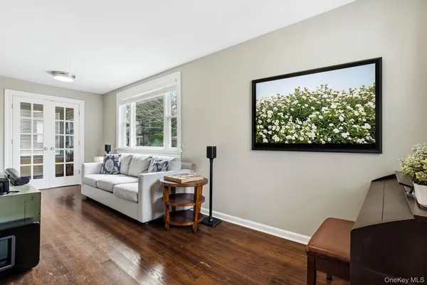 $1,775,000 | 5 Dobbs Terrace, Scarsdale, NY 10583