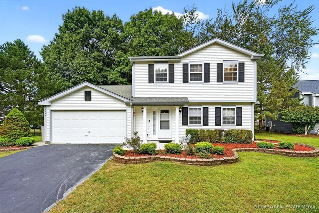 $359,900 | 4024 Newport Drive, Island Lake, IL 60042