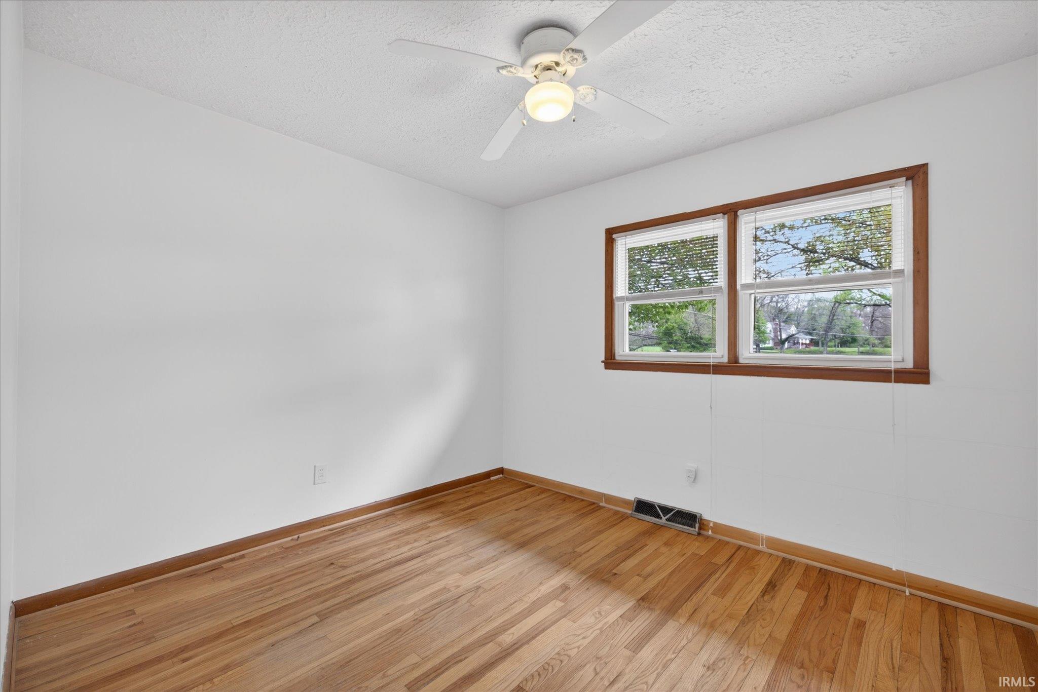5599 North Brummetts Creek Road Bloomington, IN 47408 - Photo 13 of 36