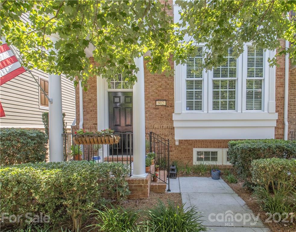 912 Lyndley Drive Fort Mill, SC 29708 - Photo 2 of 30 Gallery Image 2