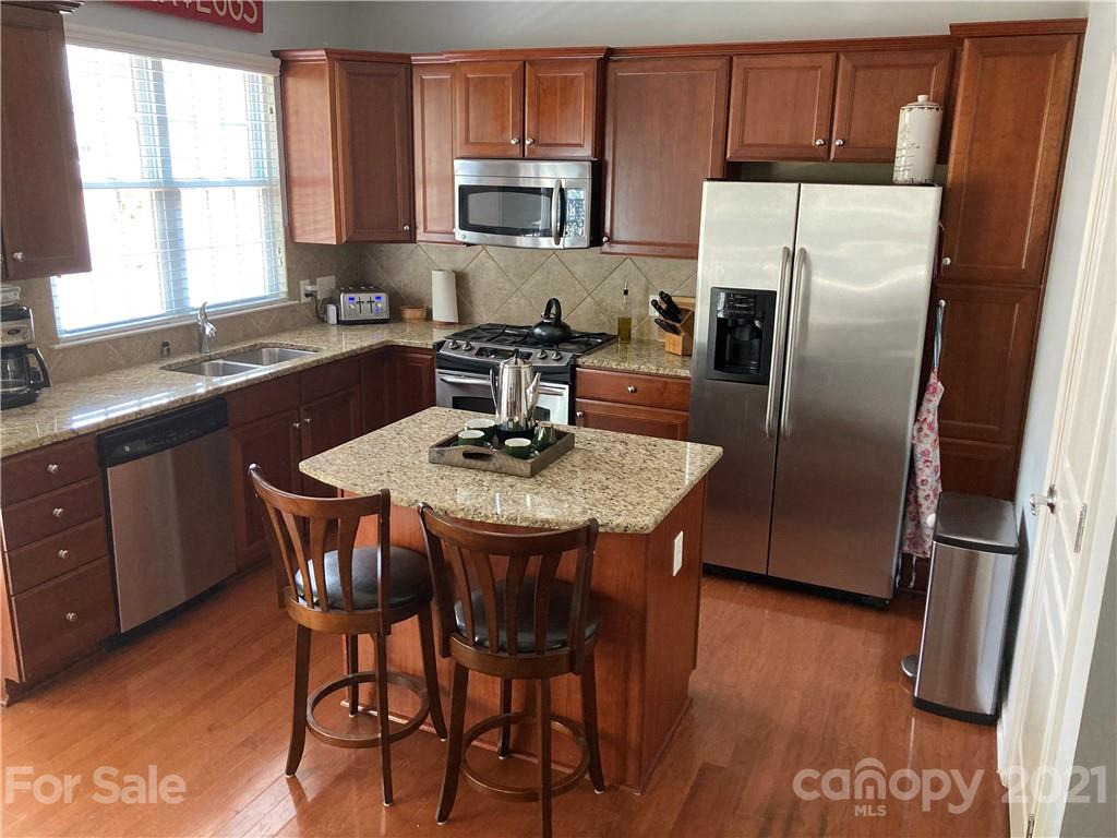 912 Lyndley Drive Fort Mill, SC 29708 - Photo 7 of 30 Gallery Image 7