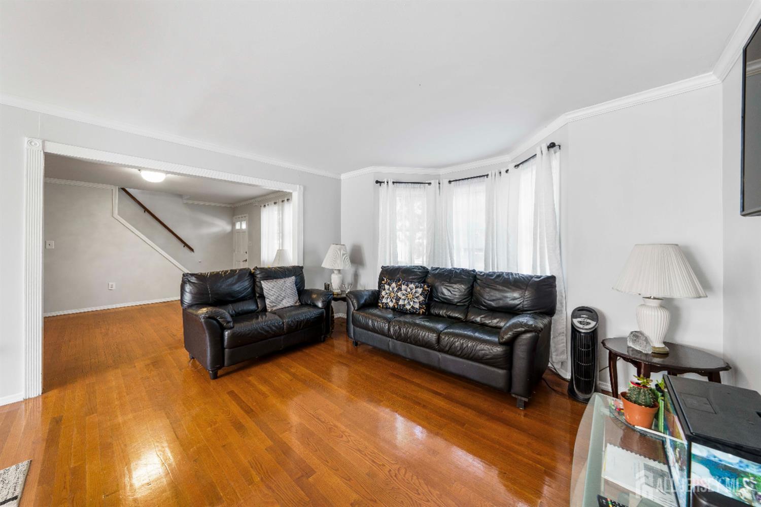 117 Old Post Road Edison, NJ 08817 - Photo 3 of 35