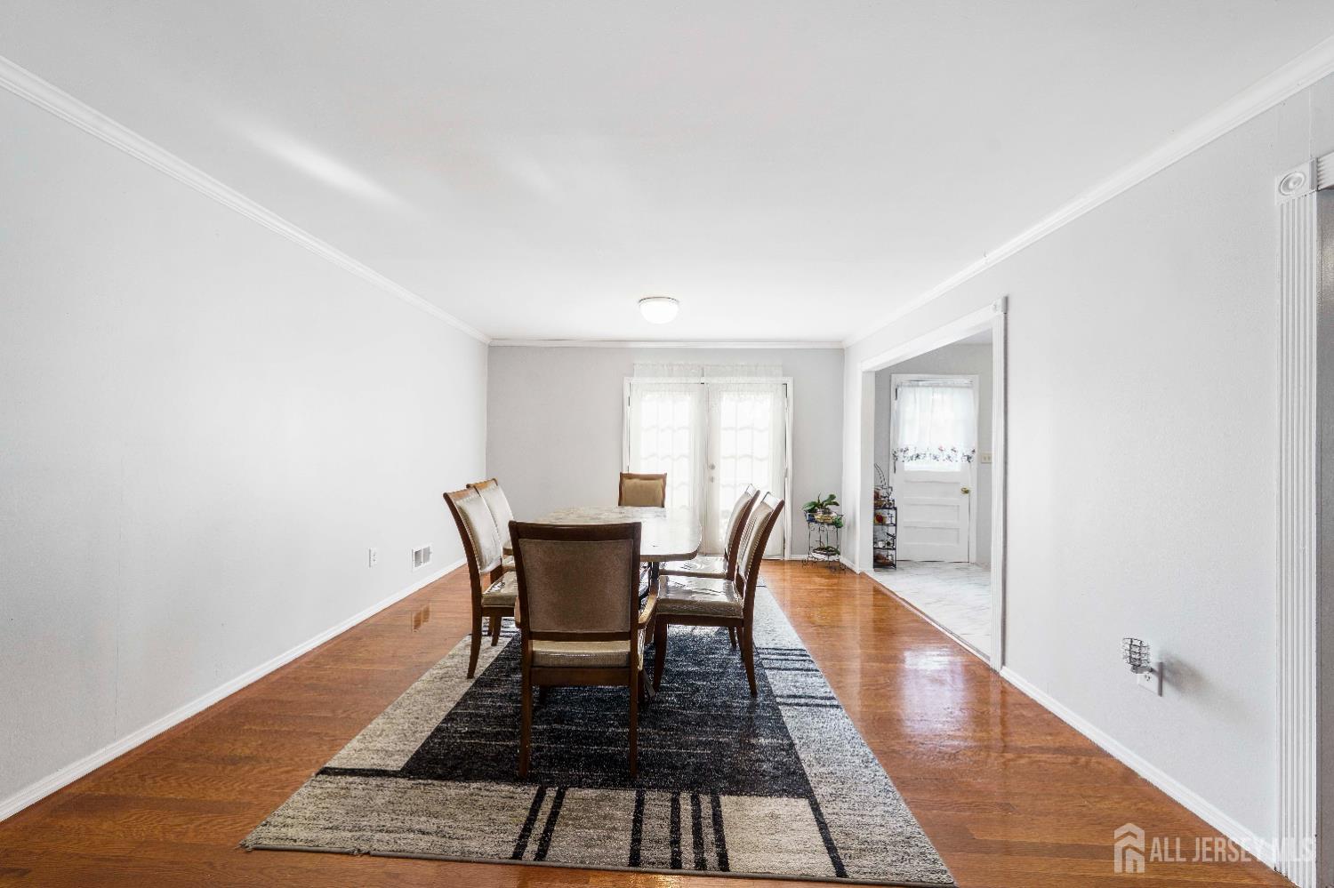 117 Old Post Road Edison, NJ 08817 - Photo 8 of 35