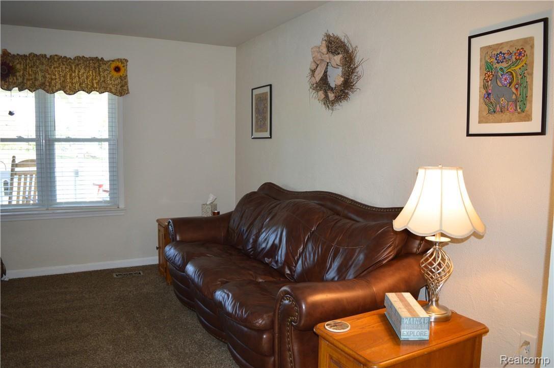 3503 West Ray Road Grand Blanc, MI 48439 - Photo 10 of 43 DSC_0886.JPG