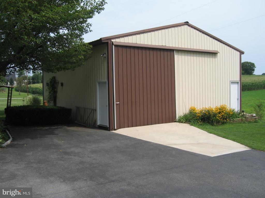 2162 Millstream Road Lancaster, PA 17602 - Photo 2 of 7