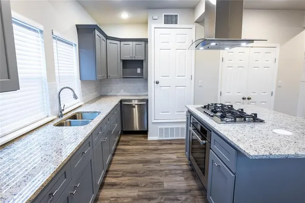 $3,500 | 4522 Reiger Avenue, Dallas, TX 75246