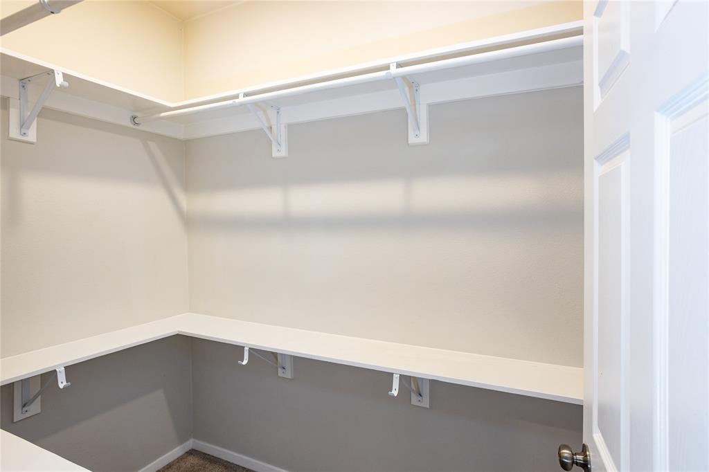4522 Reiger Avenue Dallas, TX 75246 - Photo 29 of 37 View of walk in closet