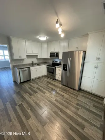 $1,555 | 503 Courtyard West, Newport, NC 28570