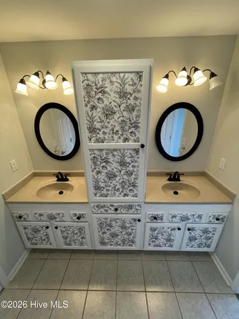 $1,555 | 503 Courtyard West, Newport, NC 28570