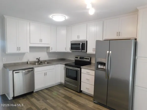 $1,555 | 503 Courtyard West, Newport, NC 28570