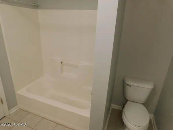 $1,555 | 503 Courtyard West, Newport, NC 28570