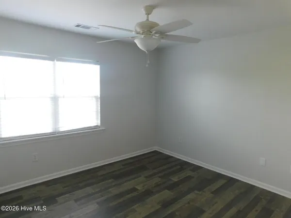 $1,555 | 503 Courtyard West, Newport, NC 28570